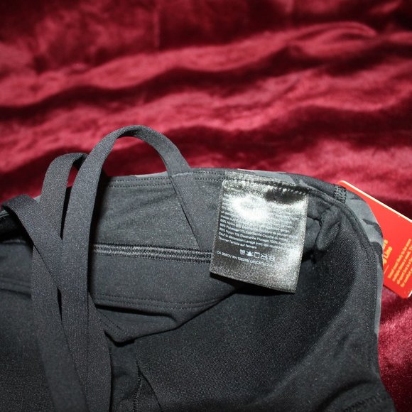 Lululemon sports bra - Picture 6 of 8